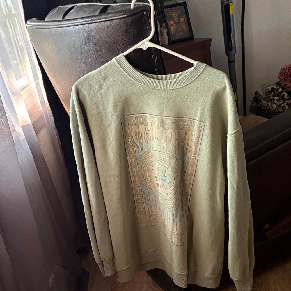 Hollister Sage Green Graphic Crewneck Sweatshirt